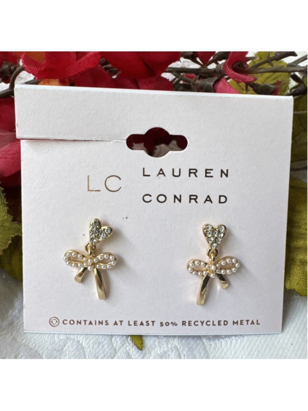 LC Lauren Conrad Dainty Small Gold Heart Bow Pearl Drop Earrings Gold Tone NEW